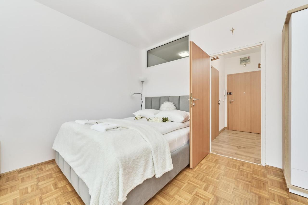Apartments Wroclaw Legnicka By Noclegi Renters Eksteriør billede
